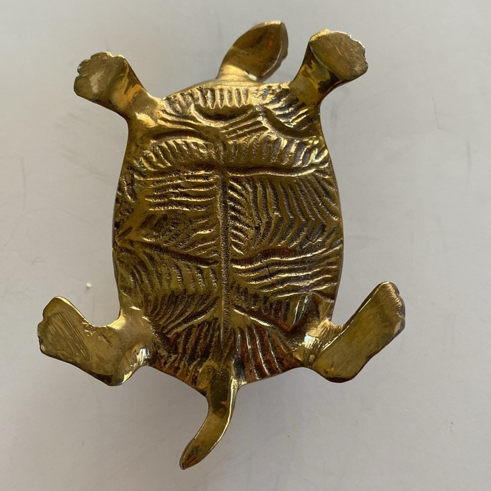 Solid Brass Turtle Figurine 4.25” x 3” x 1.7/5” approximately - Picture 6 of 6